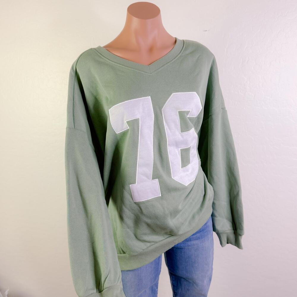 Seventh & Sunset Sage Green Sweatshirt Size 2XL NWT 76 Graphic Fleece V-Neck